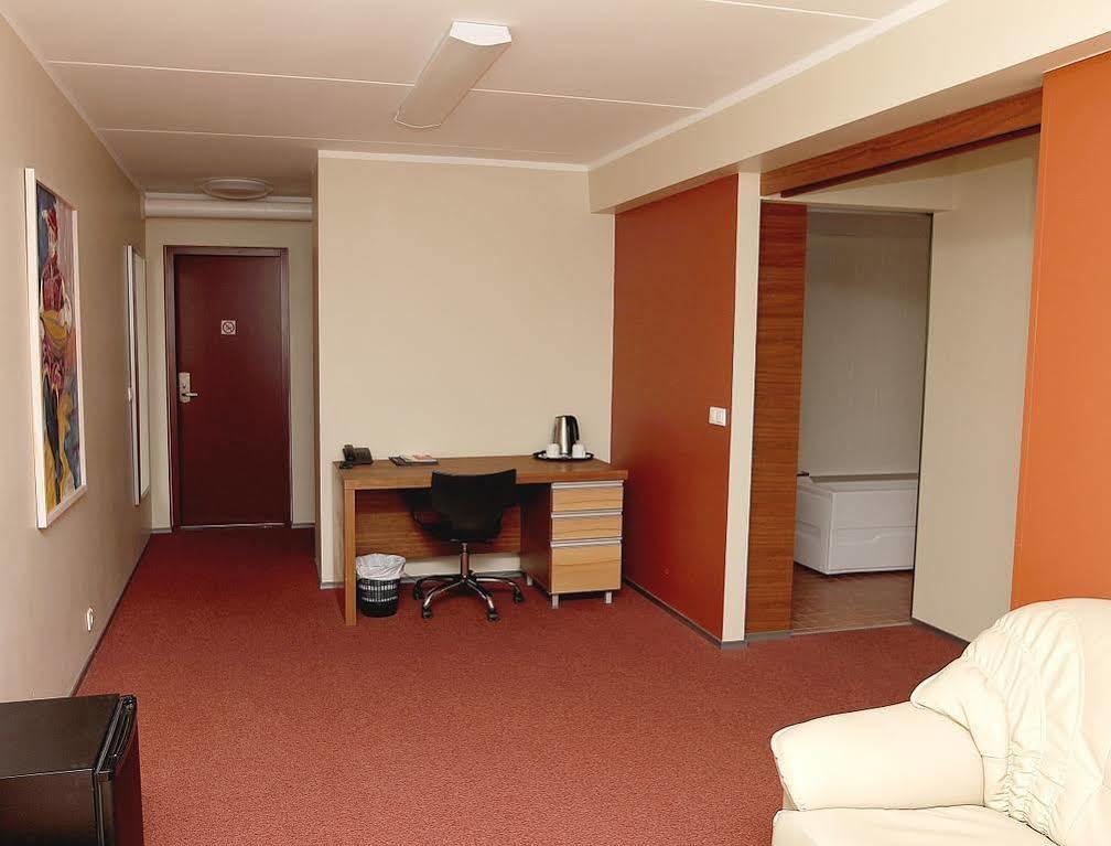 Tartu Rakendusliku Kolledzi Hotell Bagian luar foto